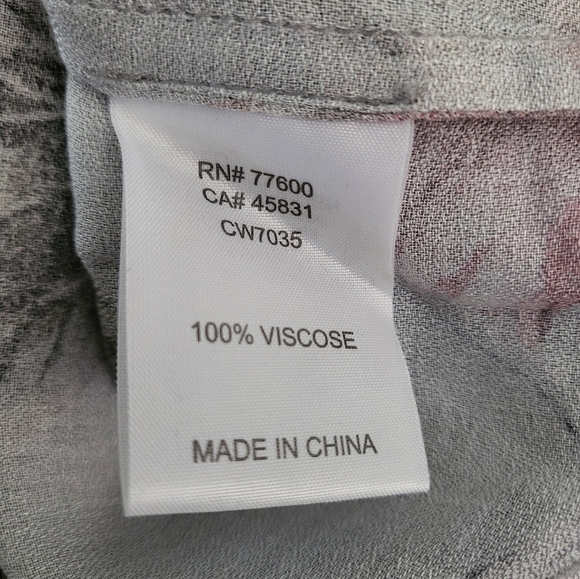 💕Chaser Off Shoulder Boho Floral Print Top. Size M New - Picture 6 of 7